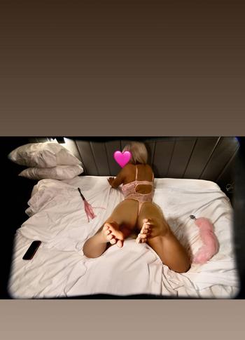 Yomi Kawasaki, 21 Asian female escort, Belleville